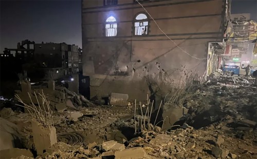 ইয়েমেনে যুক্তরাষ্ট্রের বিমান হামলা, ১৭ দফা হামলায় নিহত ২, আহত ১০+