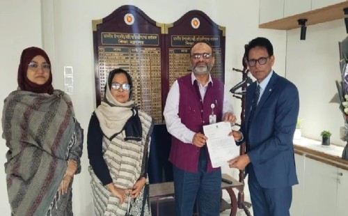 ঢাবি উপাচার্য অধ্যাপক নিয়াজ আহমদের পদত্যাগপত্র জমা ২০২৬