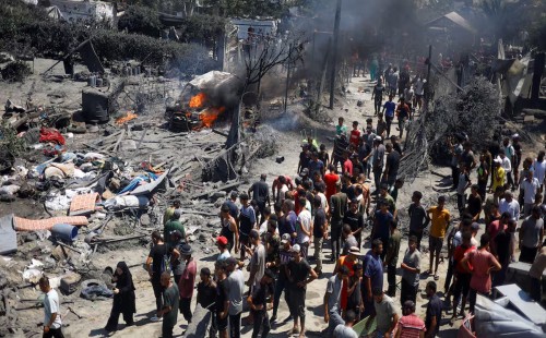 গাজায় ঈদের দ্বিতীয় দিনেও ইসরায়েলি হামলায় ৩৪ ফিলিস্তিনি নিহত, ১২ জন একই পরিবারের