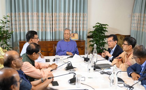 যুক্তরাষ্ট্রের শুল্ক বৃদ্ধির প্রেক্ষাপটে বাংলাদেশে জরুরি বৈঠক: ৩৭ শতাংশ শুল্ক আরোপ