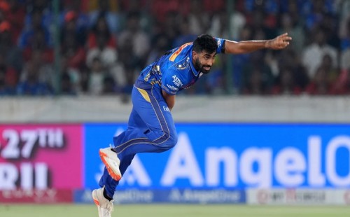 আইপিএলে ৩০০ উইকেটের মাইলফলক স্পর্শ করলেন জাসপ্রিত বুমরাহ, সেরা তিনে অবস্থান