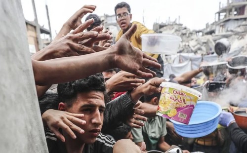 গাজায় খাদ্য মজুত শেষ: বিশ্ব খাদ্য কর্মসূচির সতর্কতা, মানবিক বিপর্যয়ের শঙ্কা