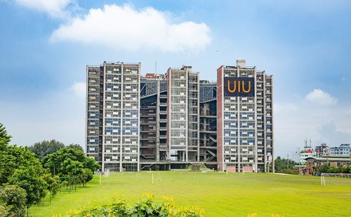 ইউআইইউ’র শিক্ষা কার্যক্রম বন্ধ, ১১ জনের পদত্যাগ