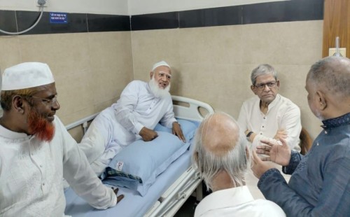 জামায়াত আমির অসুস্থ, হাসপাতালে দেখতে গেলেন মির্জা ফখরুল