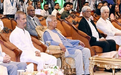 বাণিজ্য ও সংস্কৃতিতে অবদানের জন্য উপদেষ্টা বশিরউদ্দীন ও ফারুকীকে অভিনন্দন