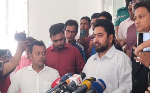 আওয়ামী লীগকে দলগতভাবে বিচারের আওতায় আনতে হবে: নাহিদ ইসলাম