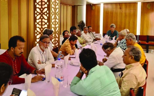 গণতন্ত্র মঞ্চের বৈঠক: ৫ দলের সঙ্গে মতভেদ দূর করে জাতীয় নির্বাচন নিয়ে আলোচনা