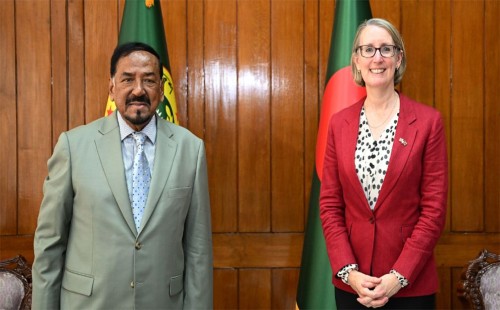 স্পিকার হাফিজ উদ্দিনের সঙ্গে ব্রিটিশ হাইকমিশনার সারাহ কুকের সাক্ষাৎ: গণতন্ত্রে সমর্থনের অঙ্গীকার