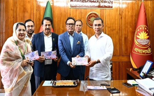 ফুটবল বিশ্বকাপ ২০২৬ উপলক্ষে স্মারক ডাকটিকিট উন্মোচন করলেন প্রধানমন্ত্রী তারেক রহমান | বাংলাদেশ প্রতিদিন