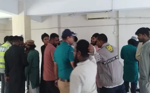 তেজগাঁও কলেজের মসজিদে গোপন বৈঠকের অভিযোগ, 'জঙ্গি' সন্দেহে ২৩ জন আটক