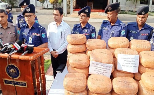 শ্রীপুরে ৮৮ কেজি গাঁজা উদ্ধার, নারী মাদক কারবারি গ্রেপ্তার