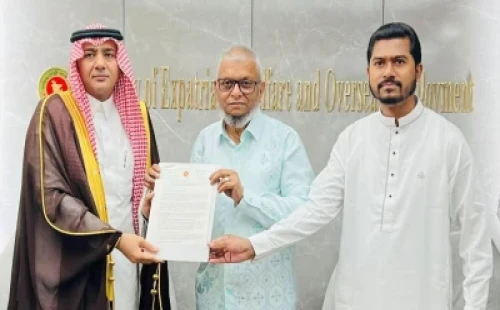 আকামার মেয়াদ শেষ হলেও সৌদি আরবে প্রবেশ করতে পারবেন প্রবাসীরা